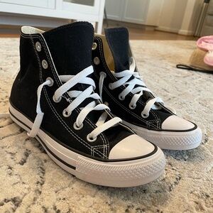 Class converse hightops, size 7, black, lightly worn